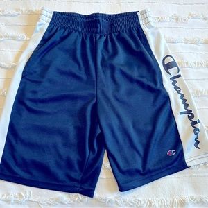 Color black and white in good condition.